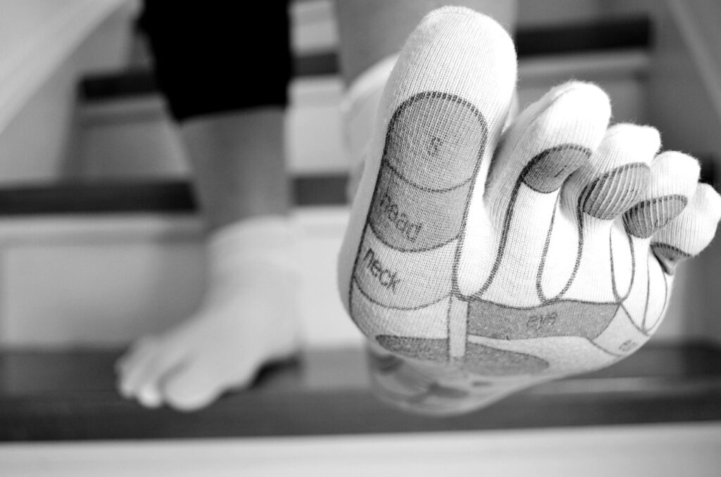 足の臭いを改善する五本指ソックスの効果とは？